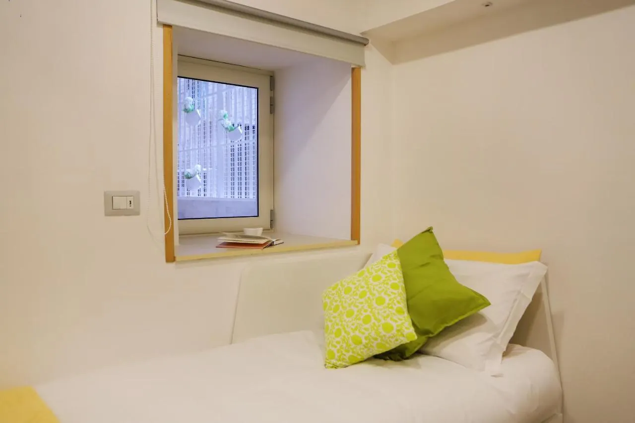Cozy Apartment In Chiaia By Wonderful Italy Nápoly 0*,