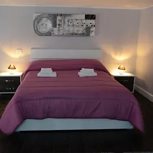 La Torretta Chiaia Couette-café