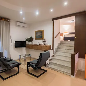 La Residenza Chiaia Short Let Via Chiaia 82 Appartamento