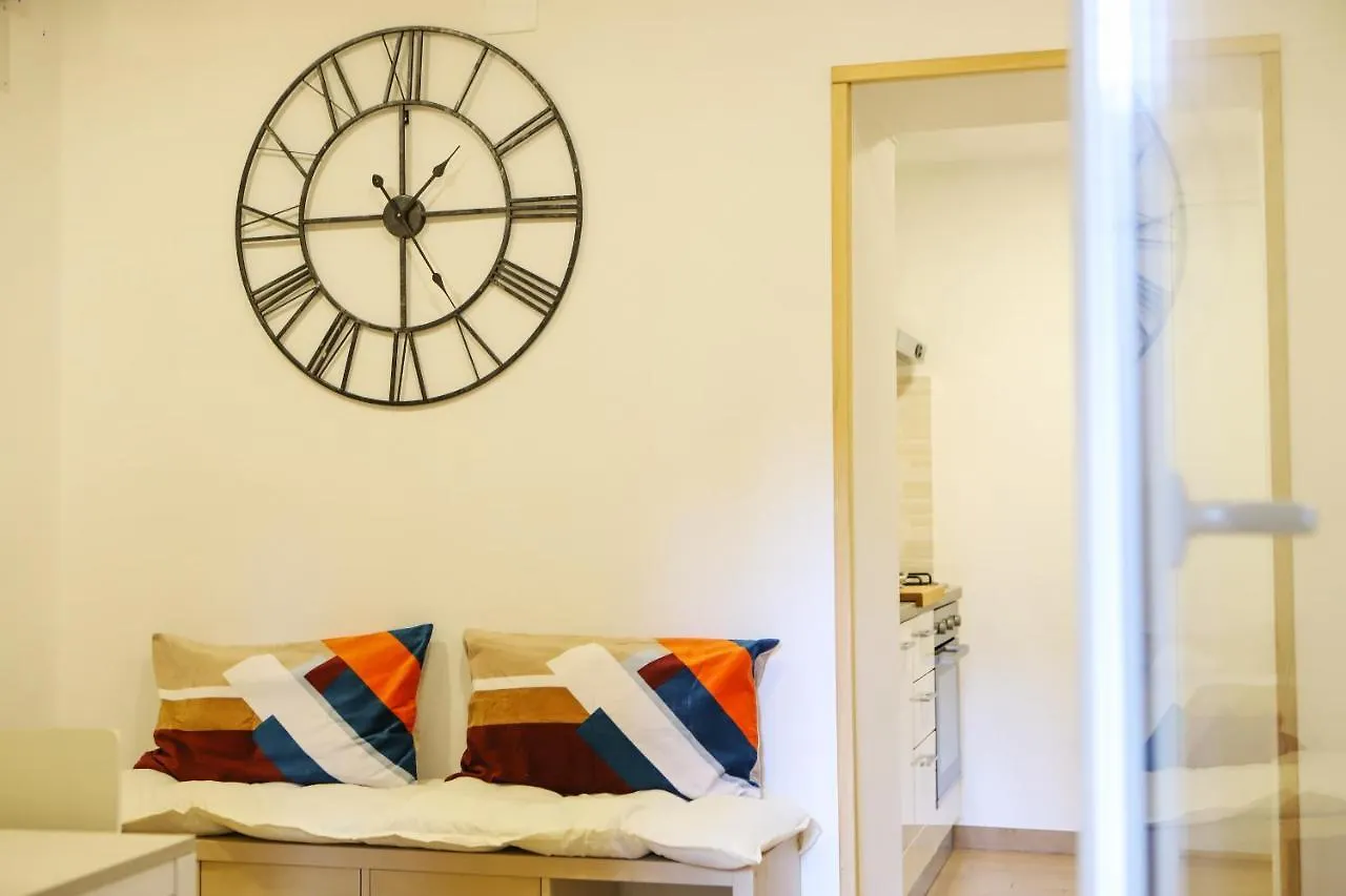 Cozy Apartment In Chiaia By Wonderful Italy Naples