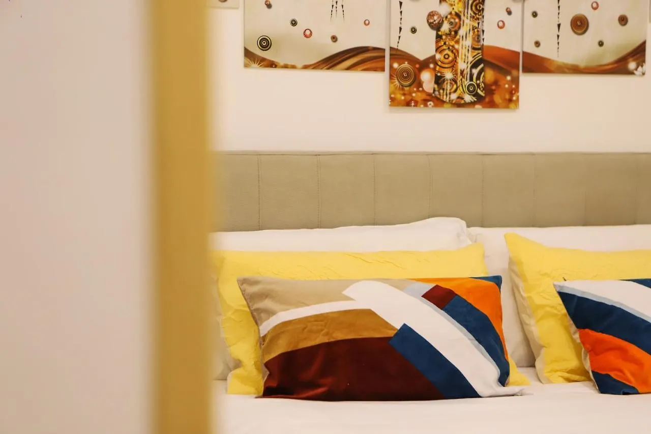 Cozy Apartment In Chiaia By Wonderful Italy Naples