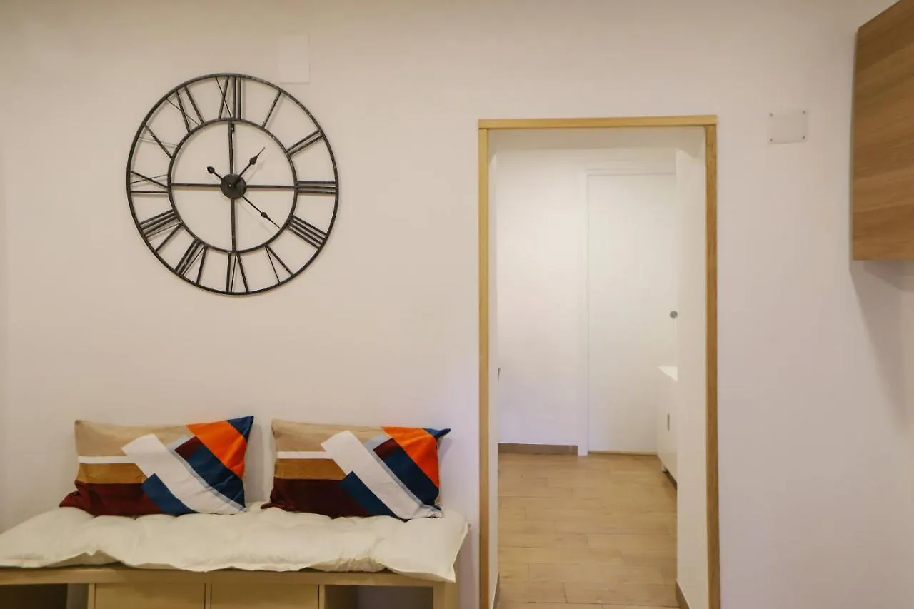 Cozy Apartment In Chiaia By Wonderful Italy Naples