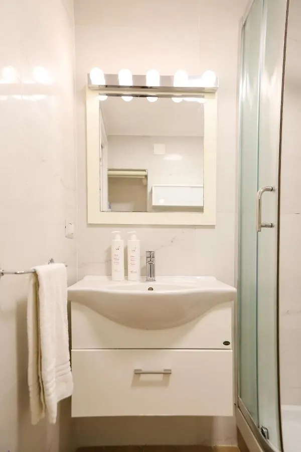 Cozy Apartment In Chiaia By Wonderful Italy Naples Italy
