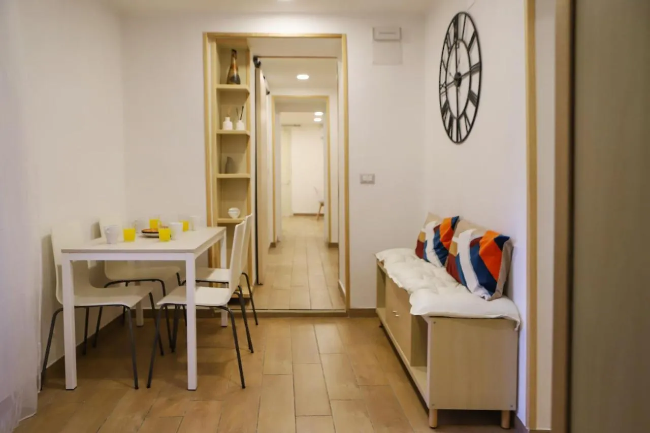 Cozy Apartment In Chiaia By Wonderful Italy Naples