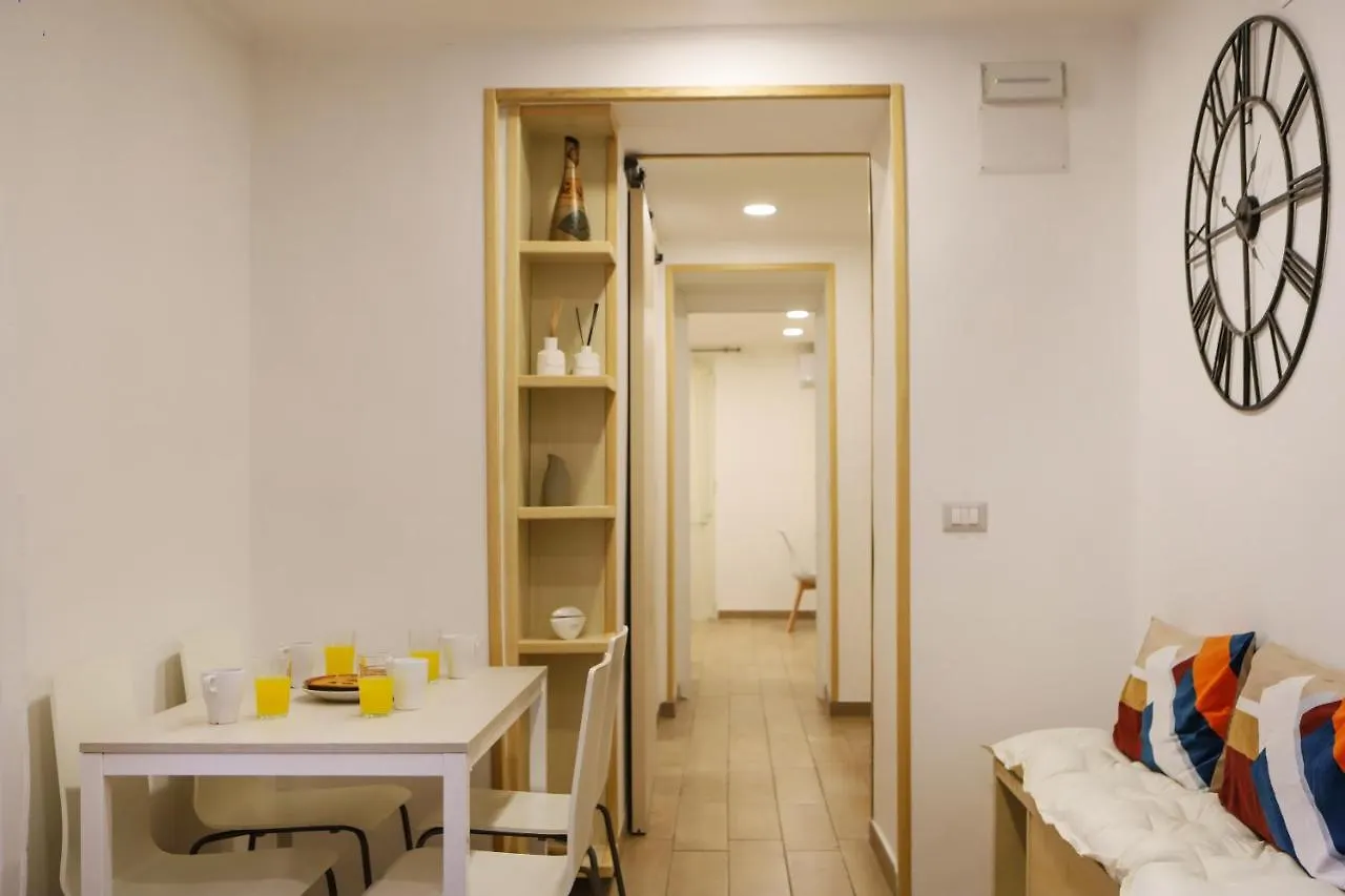 Cozy Apartment In Chiaia By Wonderful Italy Naples