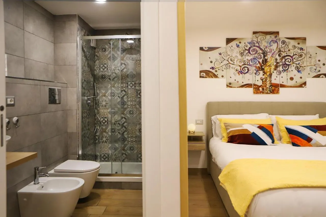 Cozy Apartment In Chiaia By Wonderful Italy Naples